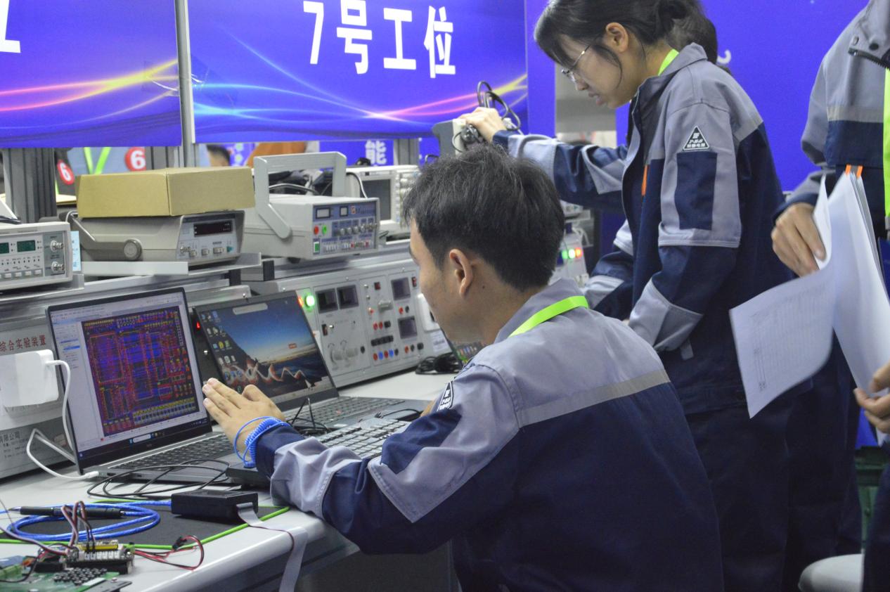 我校成功舉辦2023年云南省職業(yè)院校技能大賽“智能電子產(chǎn)品設(shè)計(jì)與開發(fā)”賽項(xiàng)，引領(lǐng)職業(yè)教育創(chuàng)新與實(shí)踐新篇章